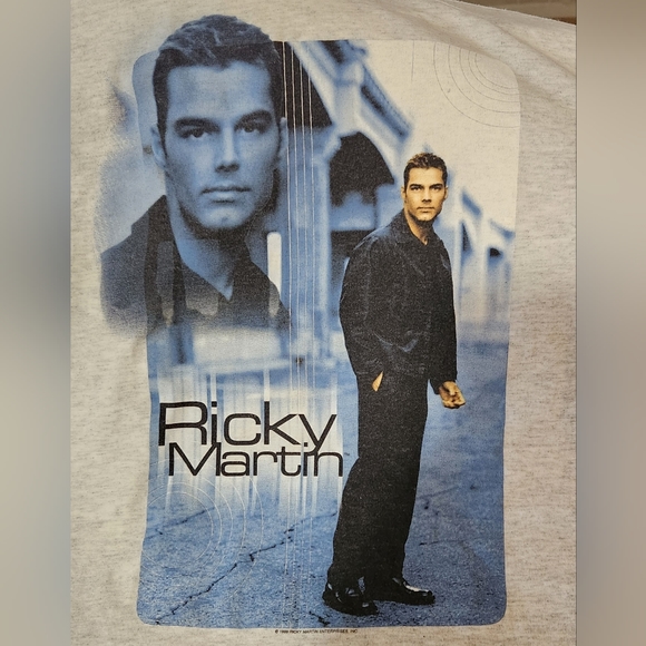 Unisex Ricky Martin TShirt - Picture 1 of 6